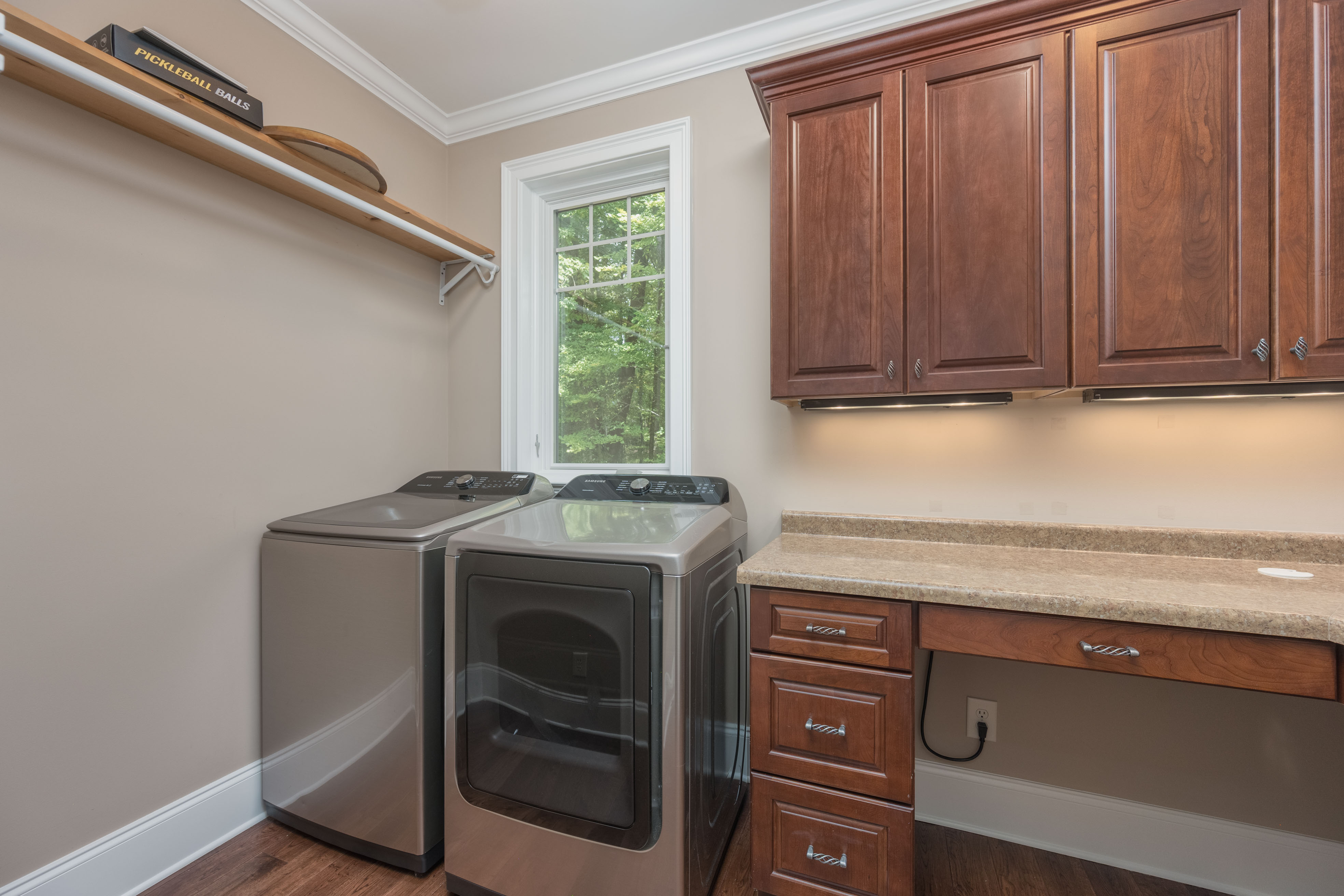 1001 Walton Way image 35